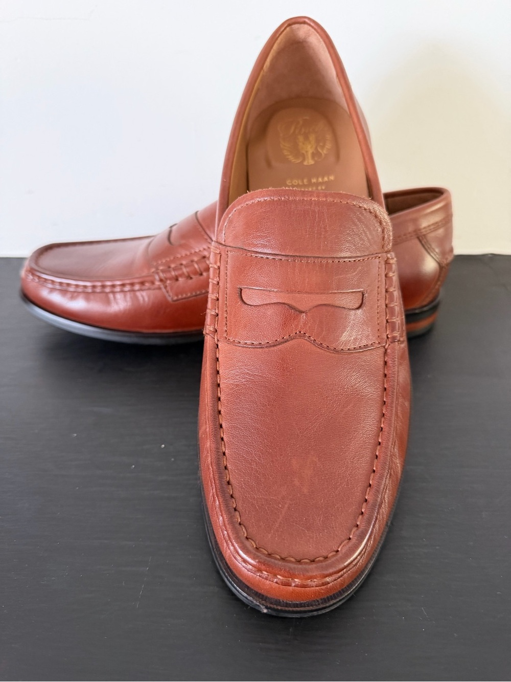 Cole Haan Hand Sewn Loafers. Size 9M. Classic Style. Near New Condition.
